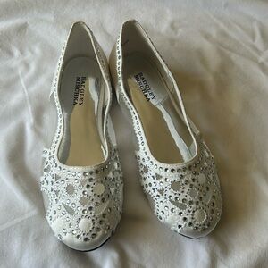 Badgley Mischka Gigi Gem NWOT girls dress flat. Communion/bridal ready. Perfect